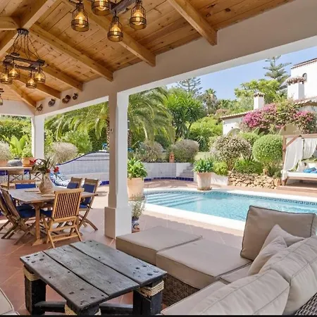 Unique Calahonda Villa *